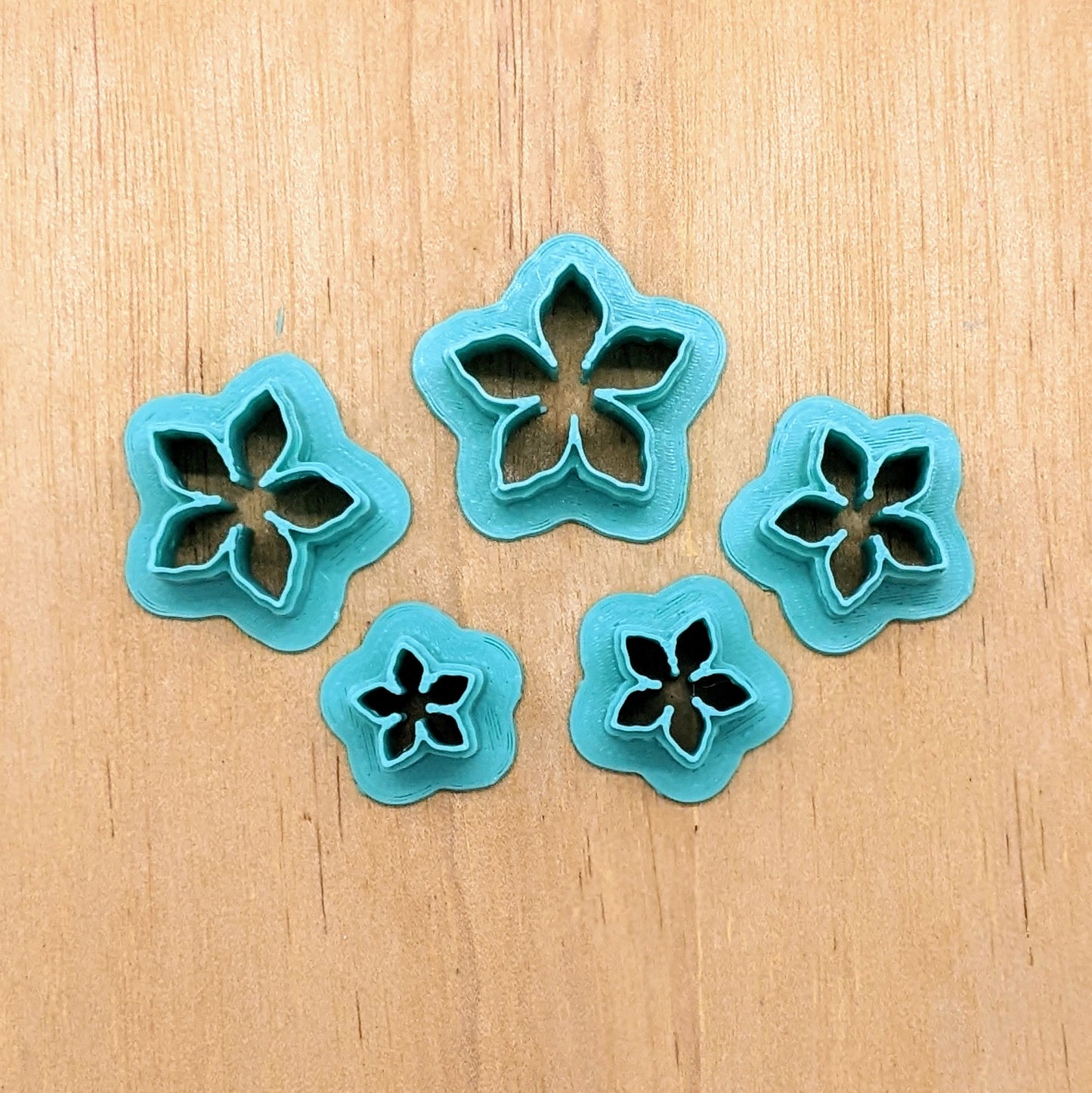 Poinsettia Outline Cookie Cutter/Clay Cutter