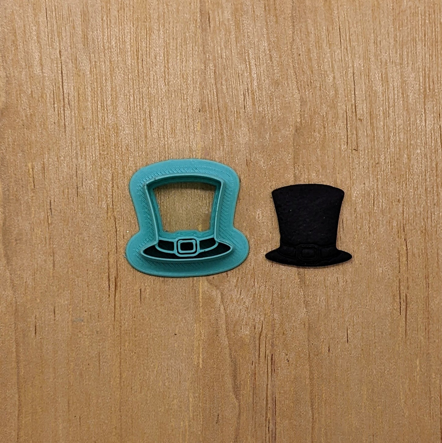 Leprechaun Top Hat and Beard 2 Piece Cutter Set