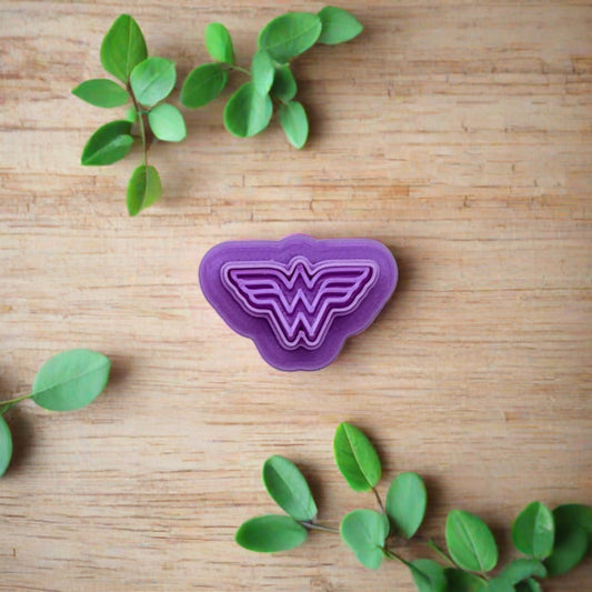 Wonder Woman WW Cutter & Embossing Stamp Set - Multi-Medium Design Tool for Cookies, Ceramics, Pottery, Polymer Clay, Fondant & More