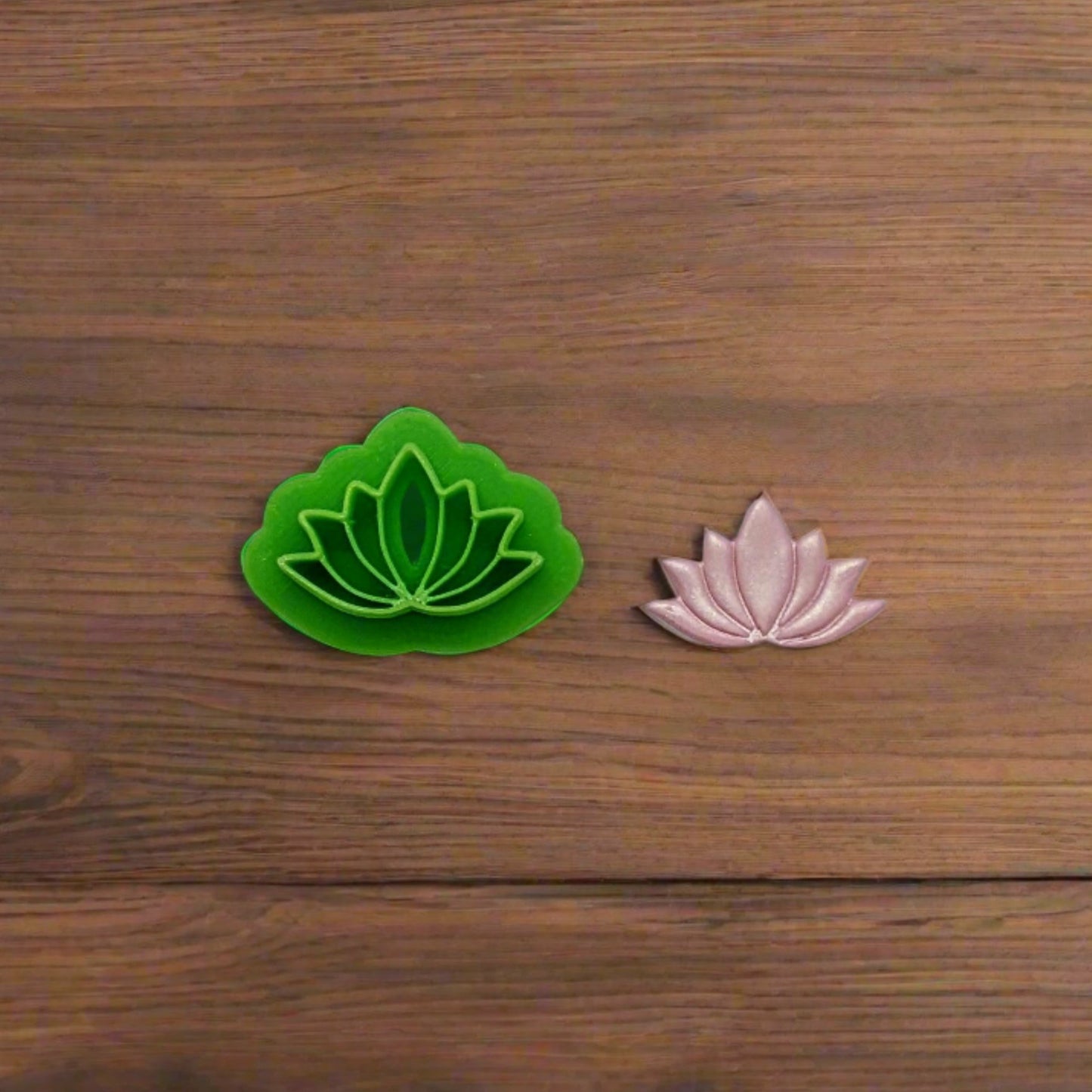 Water Lily Flower Cookie Cutter - Ideal for Cookies, Ceramics, Pottery, Polymer Clay, Fondant & More