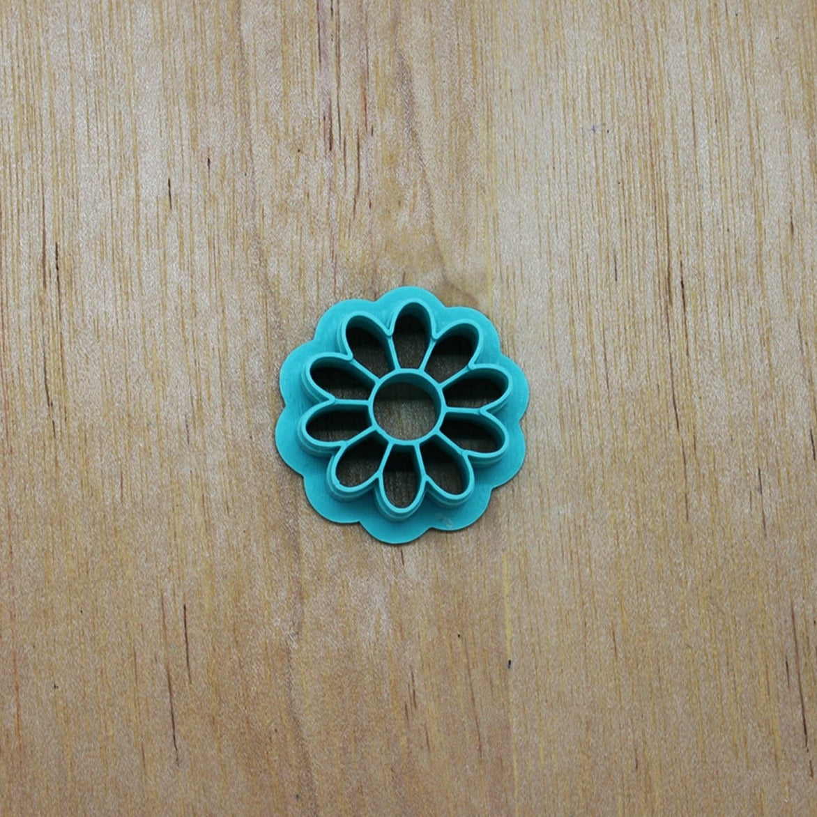 Daisy Flower Cookie Cutter: Versatile Tool for Ceramics, Pottery, Cookies, Polymer Clay & More